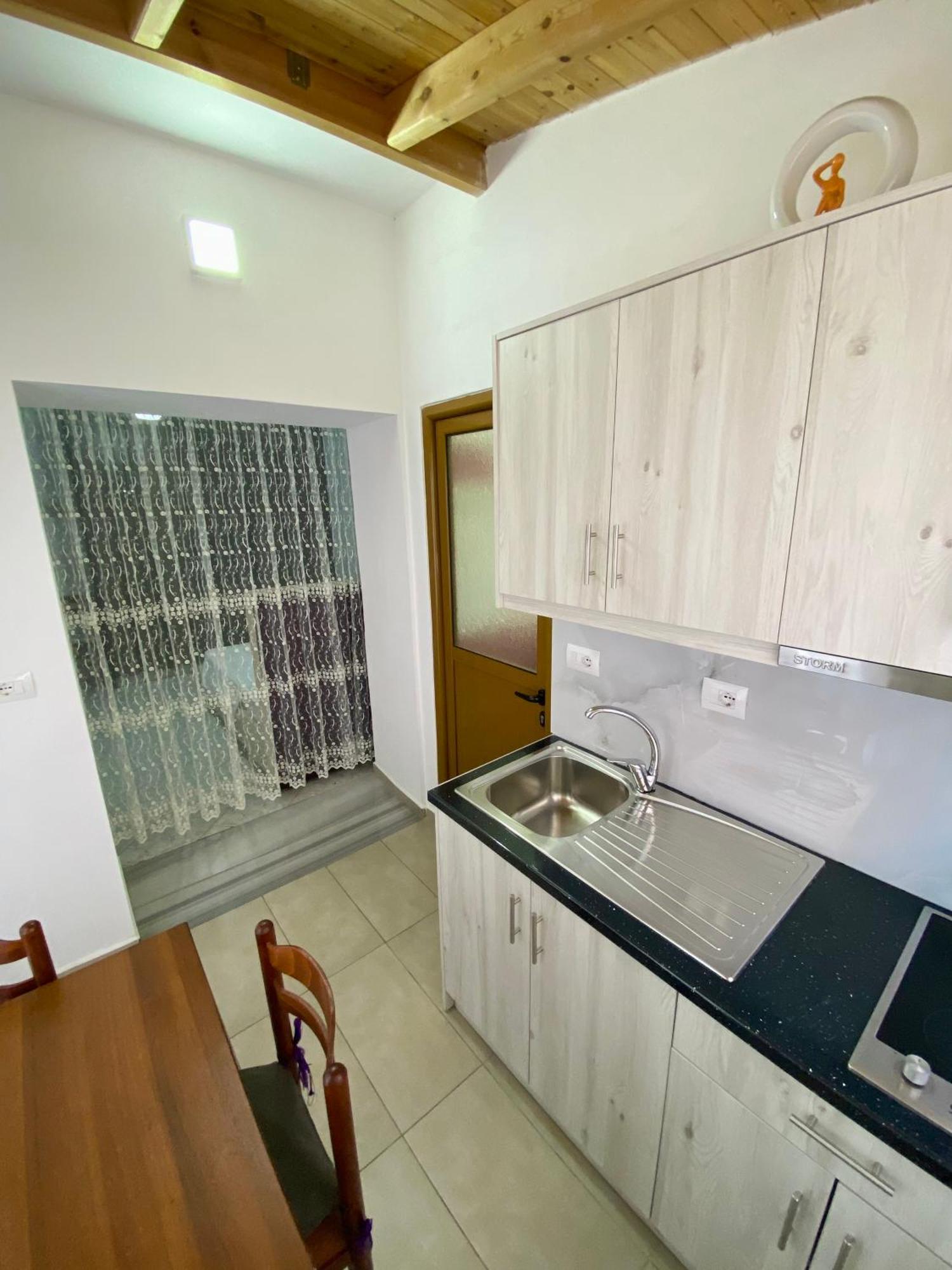 Apartment Angela Ксамил Екстериор снимка