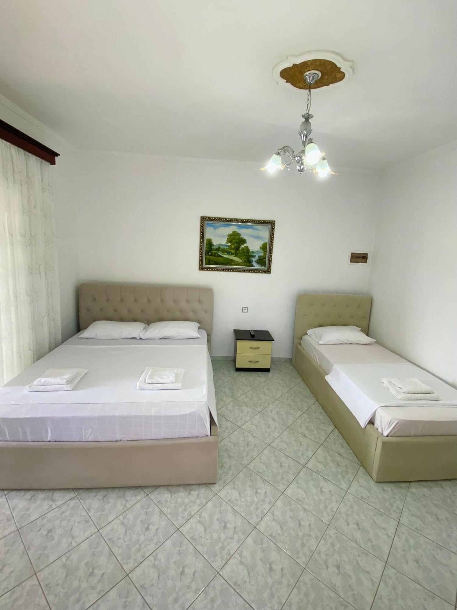 Apartment Angela Ксамил Екстериор снимка