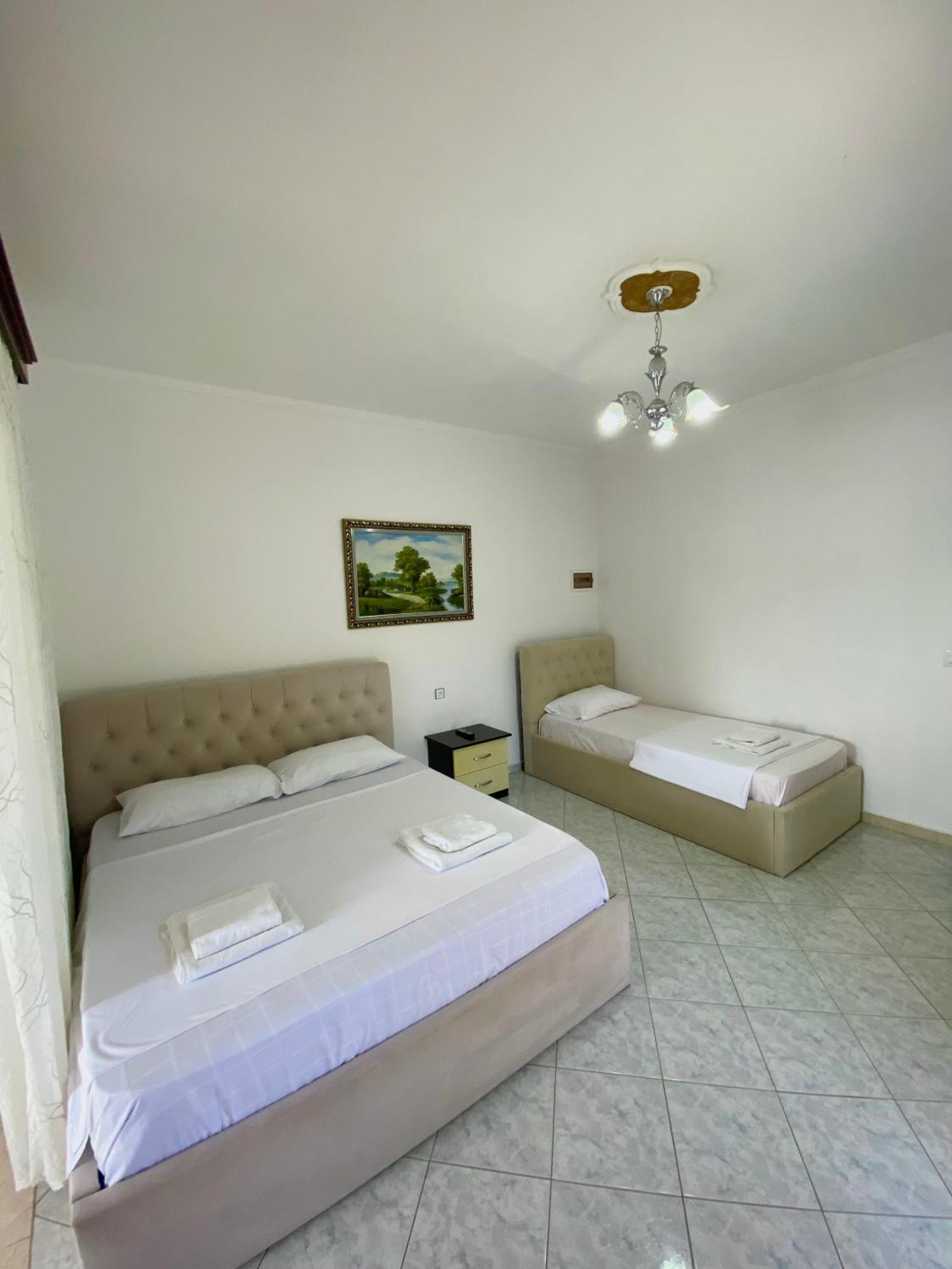 Apartment Angela Ксамил Екстериор снимка