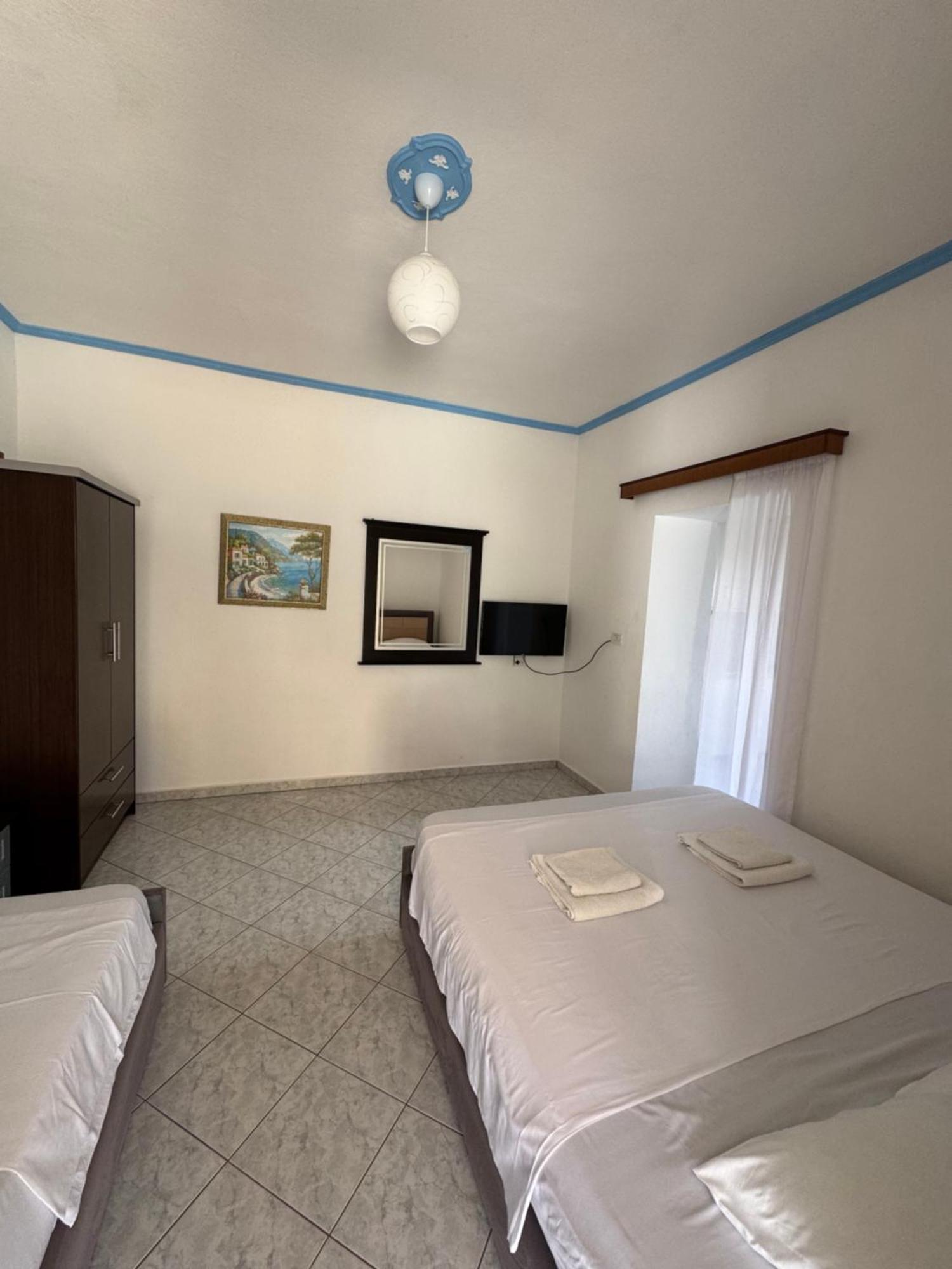 Apartment Angela Ксамил Екстериор снимка